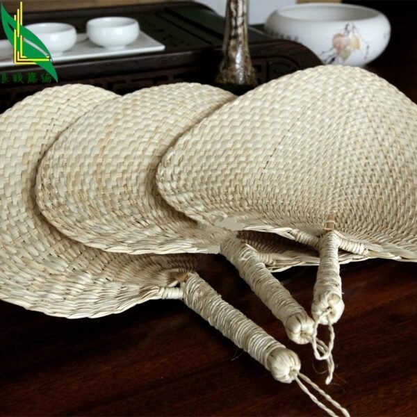 Peach-shaped raffia hand fan, straight shank