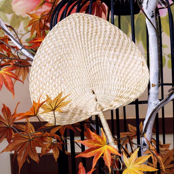 Peach-shaped raffia hand fan, straight shank