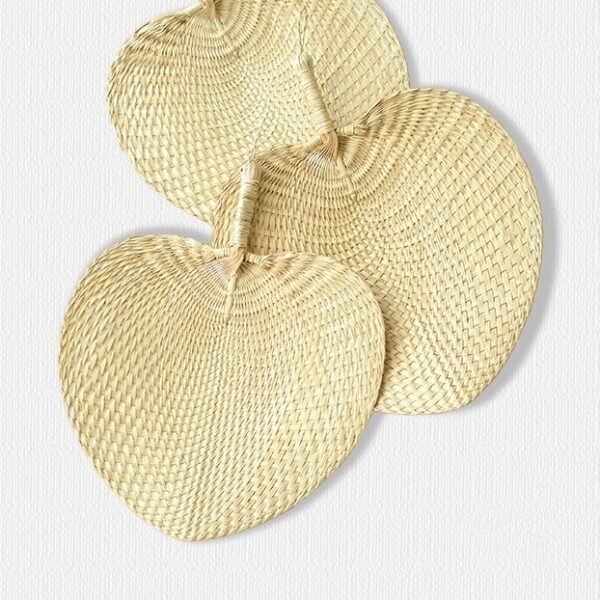 Peach-shaped raffia hand fan, straight shank